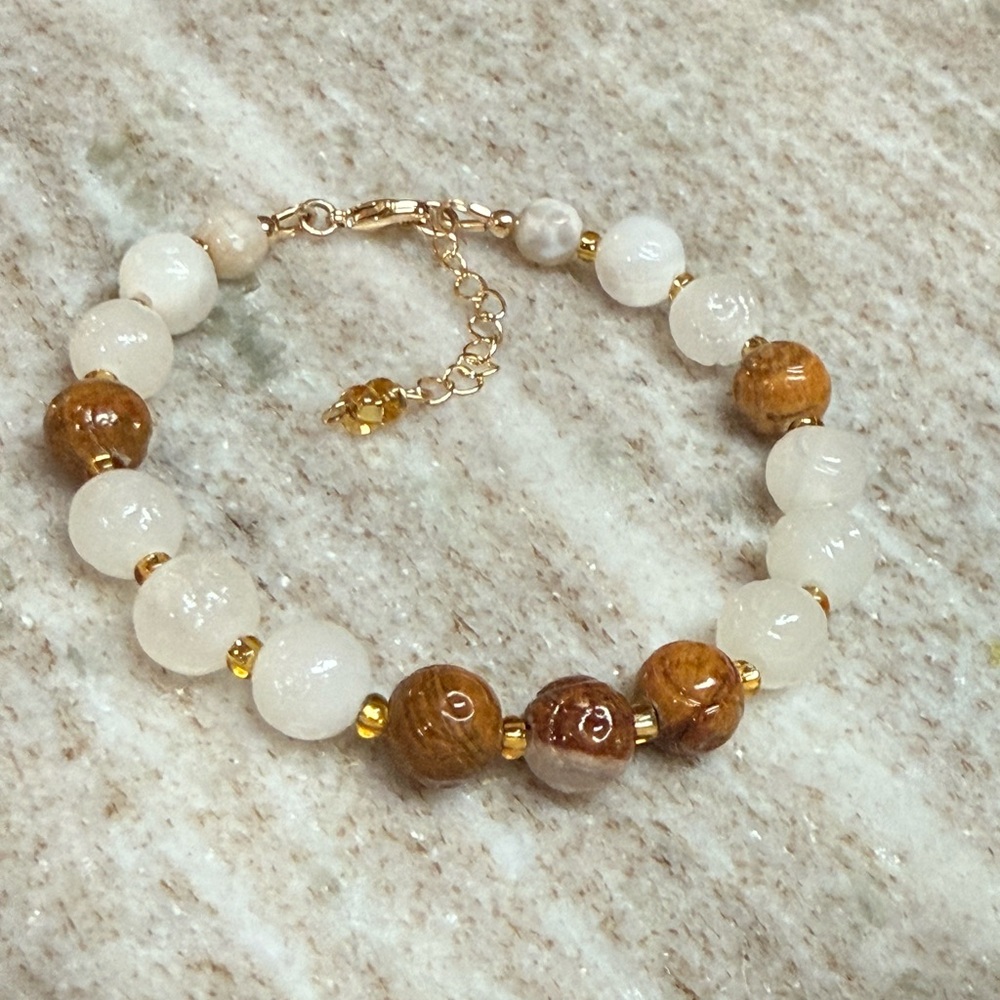Gold-Filled Carved Agate Beads Adjustable Bracelet